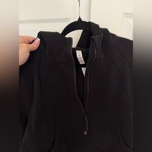 NEW CONDITION Lululemon Cropped Scuba